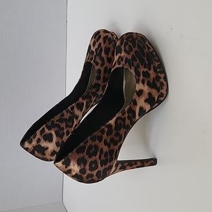 Fioni Animal Print heels, size 6. Only worn once.